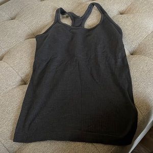 Lululemon ribbed blank tank size 6 with built in bra